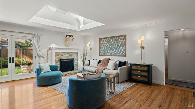 1427 Dawes St, Novato, CA 94947