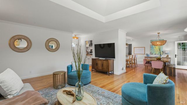 1427 Dawes St, Novato, CA 94947