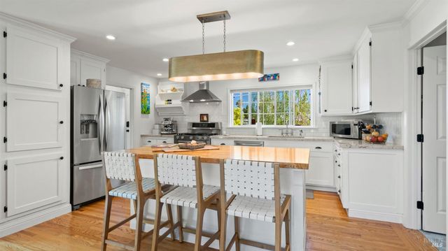 1427 Dawes St, Novato, CA 94947