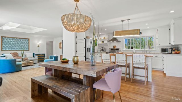 1427 Dawes St, Novato, CA 94947