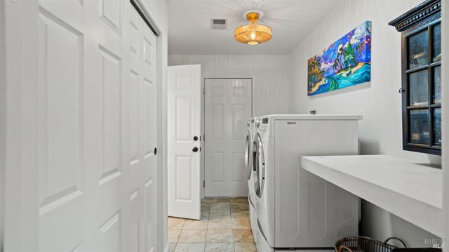 1427 Dawes St, Novato, CA 94947