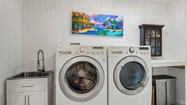 1427 Dawes St, Novato, CA 94947