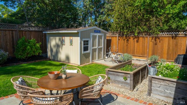 1427 Dawes St, Novato, CA 94947