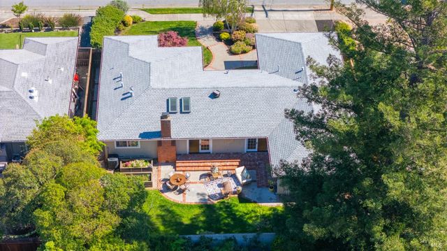 1427 Dawes St, Novato, CA 94947