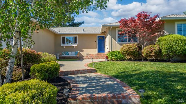 1427 Dawes St, Novato, CA 94947