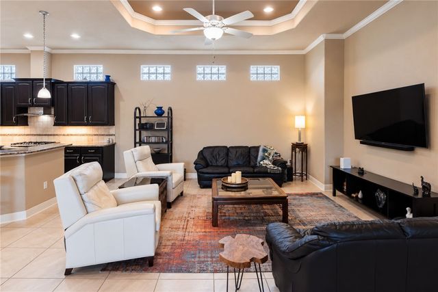 8050 Calgary Dr, Corpus Christi, TX 78414