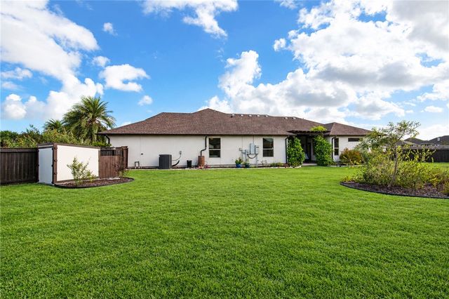 8050 Calgary Dr, Corpus Christi, TX 78414