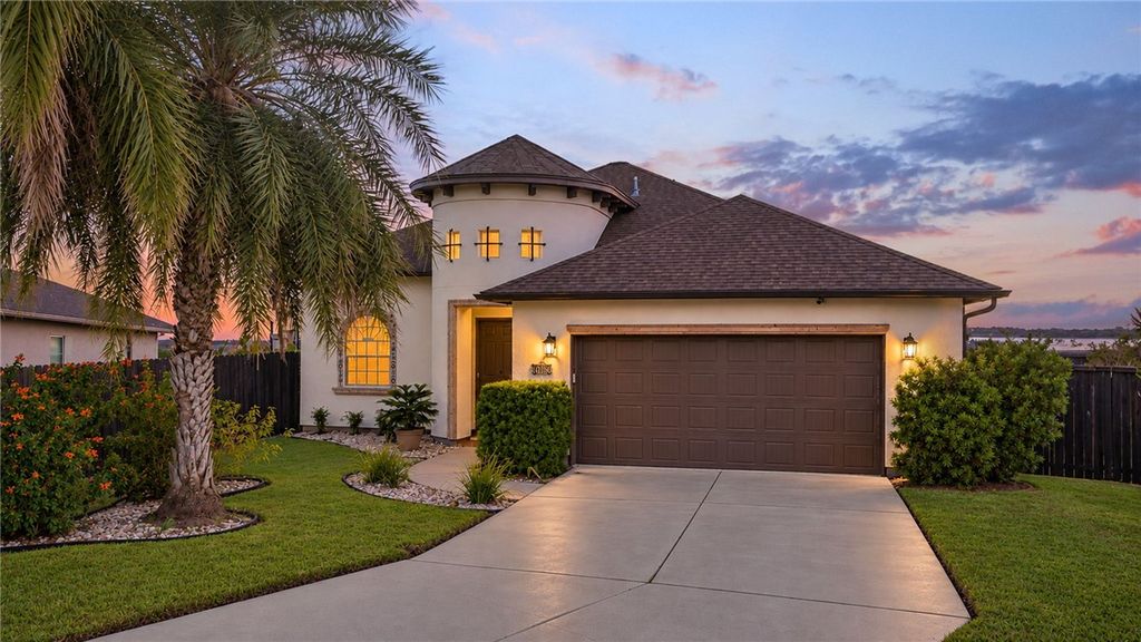 8050 Calgary Dr, Corpus Christi, TX 78414 — exterior