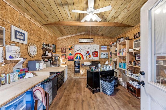 607 Shadowlake Circle, Sealy, TX 77474