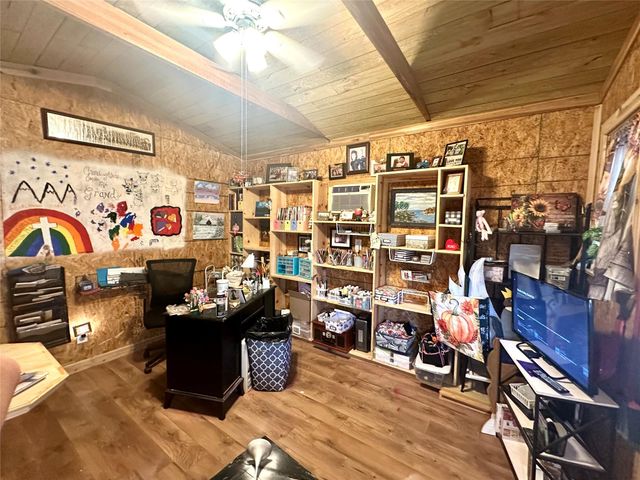 607 Shadowlake Circle, Sealy, TX 77474