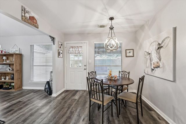 607 Shadowlake Circle, Sealy, TX 77474