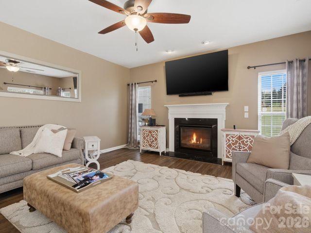 11016 Wyndham Pointe, Charlotte, NC 28213