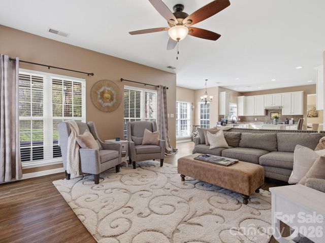 11016 Wyndham Pointe, Charlotte, NC 28213