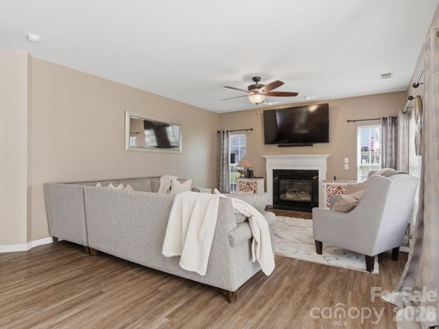 11016 Wyndham Pointe, Charlotte, NC 28213