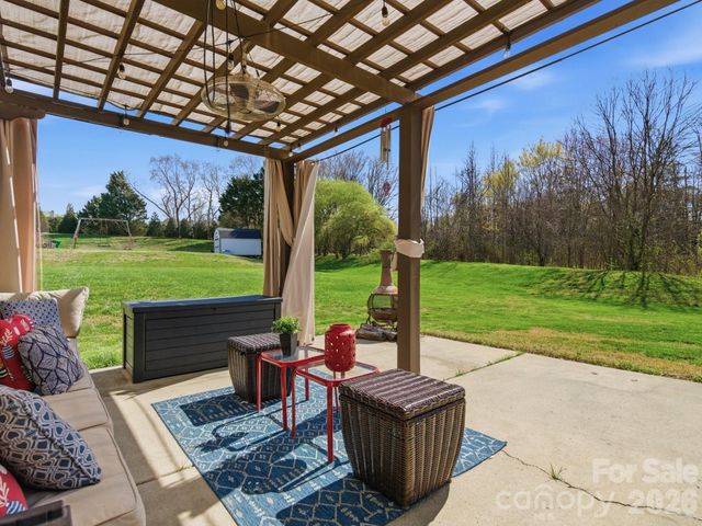 11016 Wyndham Pointe, Charlotte, NC 28213