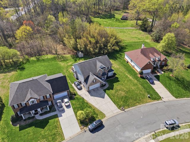 11016 Wyndham Pointe, Charlotte, NC 28213