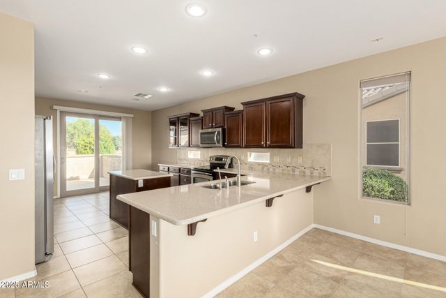 13049 W REDBIRD Road, Peoria, AZ 85383