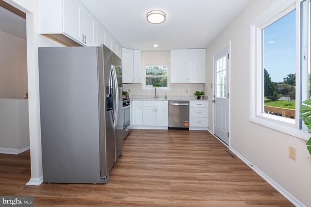 8265 AHEARN DR, Millersville, MD 21108