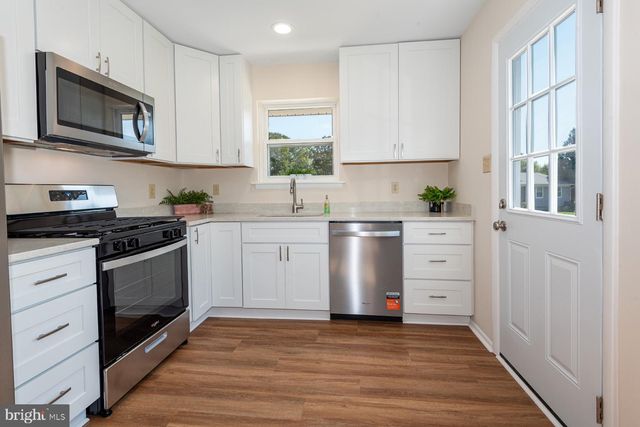 8265 AHEARN DR, Millersville, MD 21108