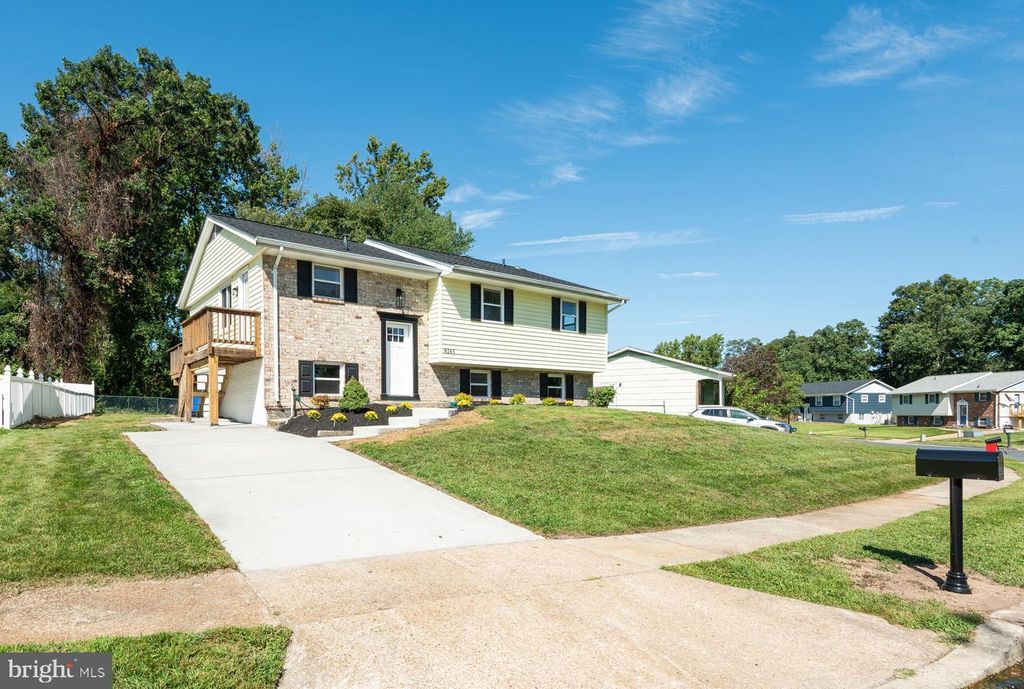 8265 AHEARN DR, Millersville, MD 21108