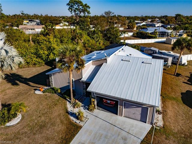 643 Blue LN NW, Port Charlotte, FL 33952