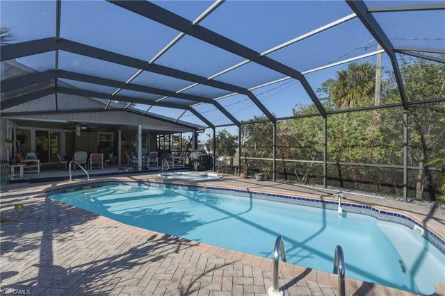 643 Blue LN NW, Port Charlotte, FL 33952