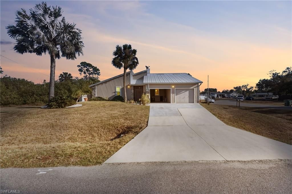 643 Blue LN NW, Port Charlotte, FL 33952