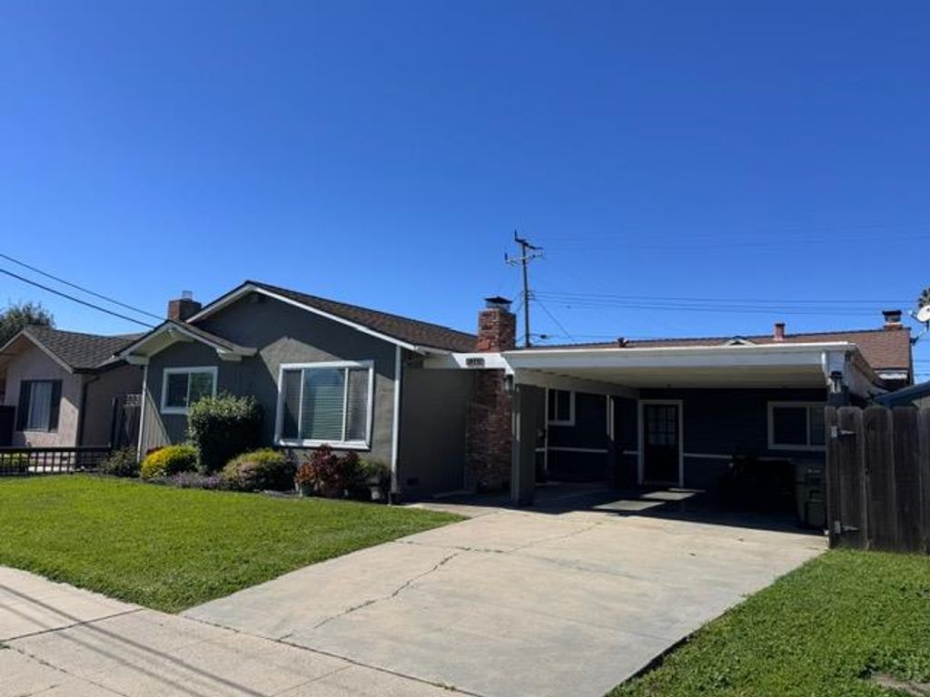710 Campus Avenue, Salinas, CA 93901