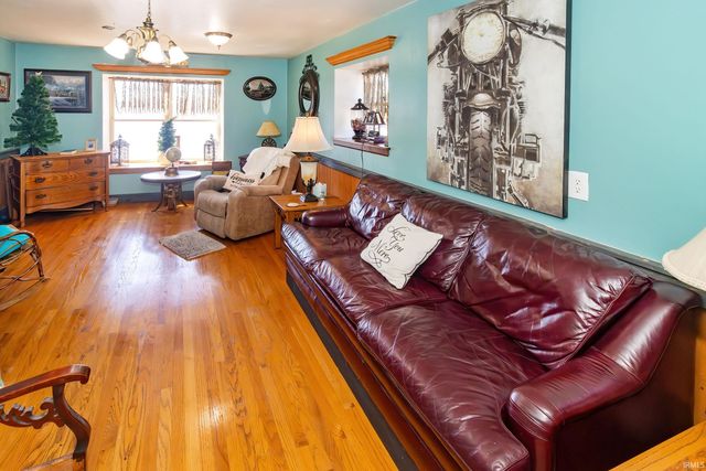 1813 College Avenue, Vincennes, IN 47591