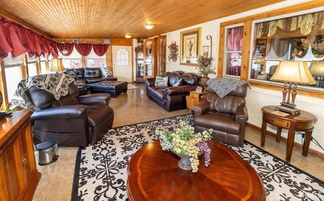 1813 College Avenue, Vincennes, IN 47591