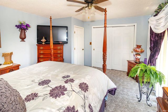 1813 College Avenue, Vincennes, IN 47591