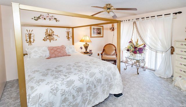 1813 College Avenue, Vincennes, IN 47591