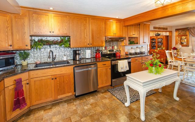 1813 College Avenue, Vincennes, IN 47591