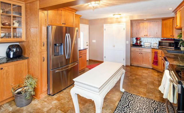 1813 College Avenue, Vincennes, IN 47591