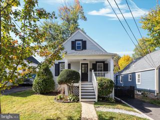 112 S BARTON ST, Arlington, VA 22204