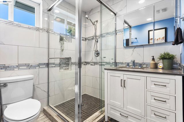 6760 Maple Dr, Dublin, CA 94568
