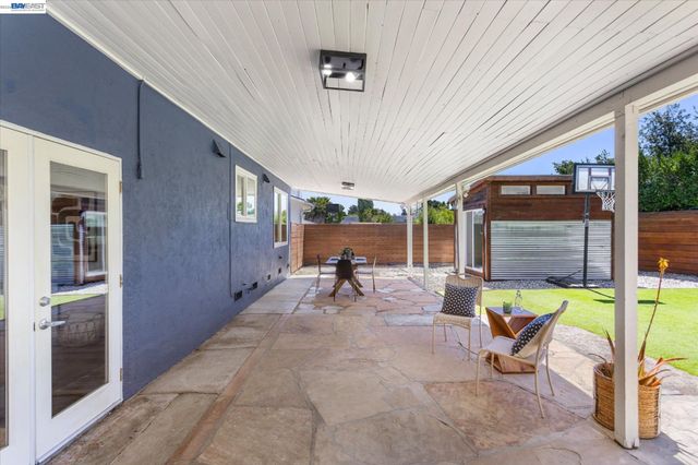 6760 Maple Dr, Dublin, CA 94568