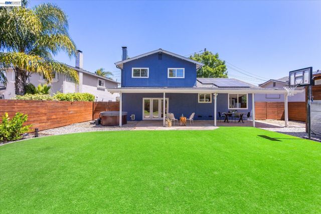 6760 Maple Dr, Dublin, CA 94568