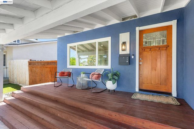 6760 Maple Dr, Dublin, CA 94568
