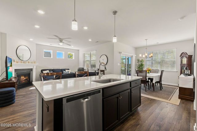 41 Black Bear Drive, Barnegat, NJ 08005