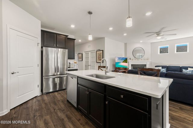41 Black Bear Drive, Barnegat, NJ 08005