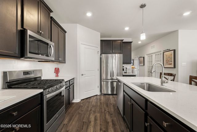 41 Black Bear Drive, Barnegat, NJ 08005