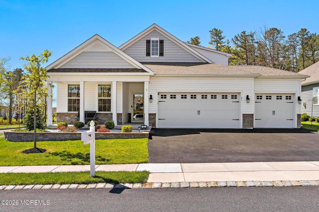 41 Black Bear Drive, Barnegat, NJ 08005