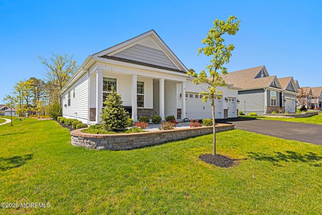 41 Black Bear Drive, Barnegat, NJ 08005