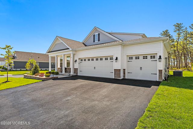 41 Black Bear Drive, Barnegat, NJ 08005