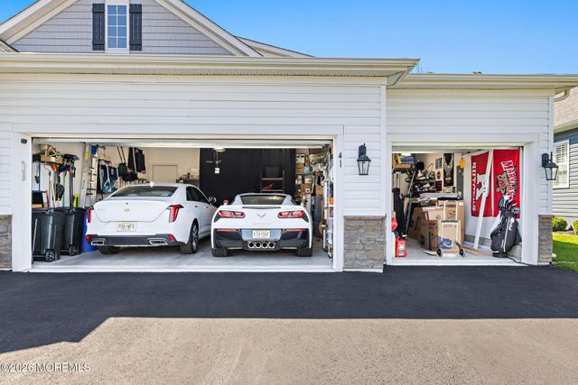 41 Black Bear Drive, Barnegat, NJ 08005