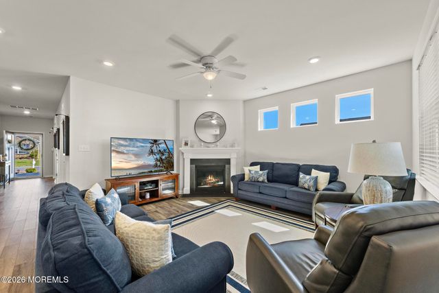 41 Black Bear Drive, Barnegat, NJ 08005