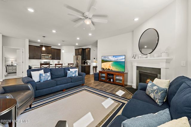 41 Black Bear Drive, Barnegat, NJ 08005