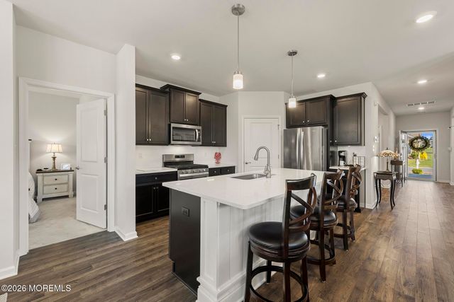 41 Black Bear Drive, Barnegat, NJ 08005