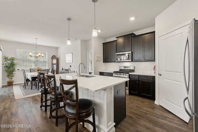 41 Black Bear Drive, Barnegat, NJ 08005
